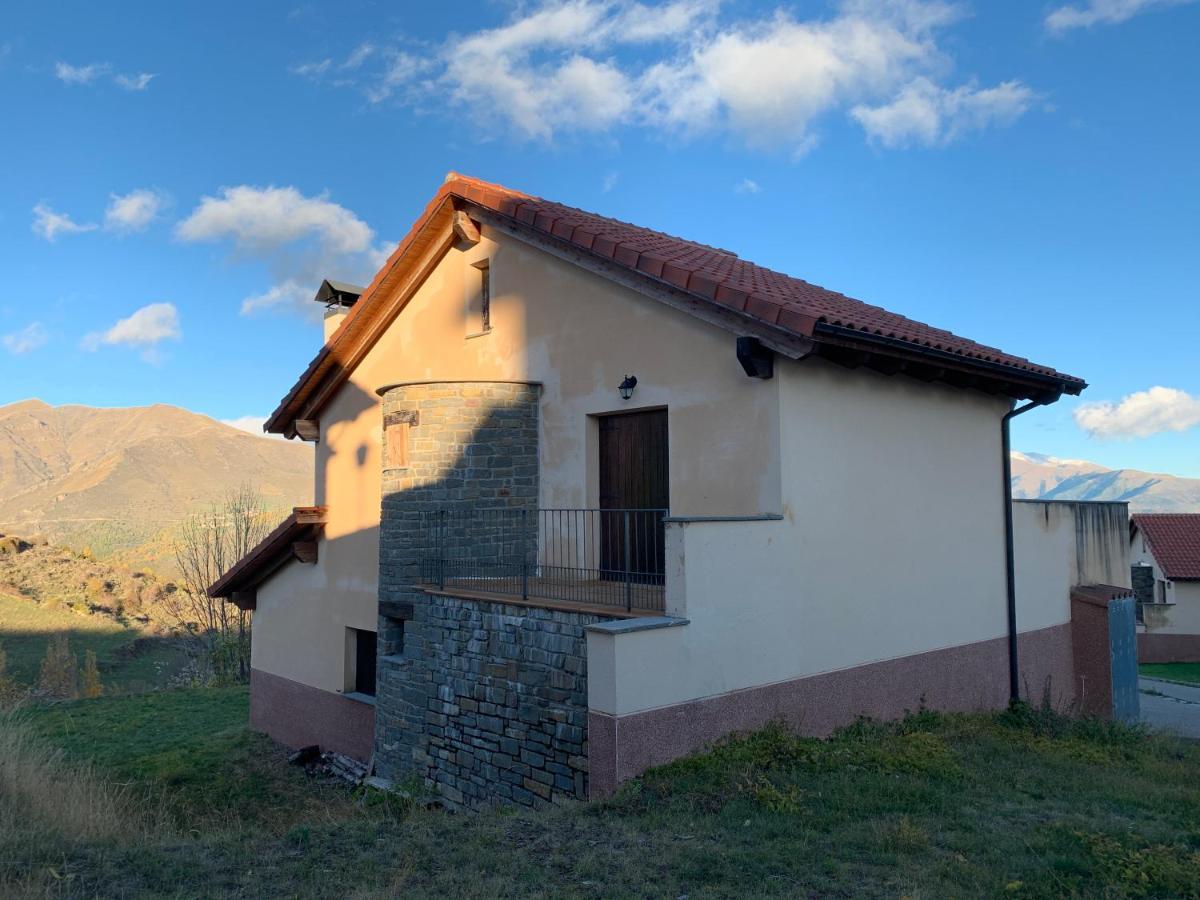 Chalet En El Pirineo De Aragon Neril Eksteriør billede